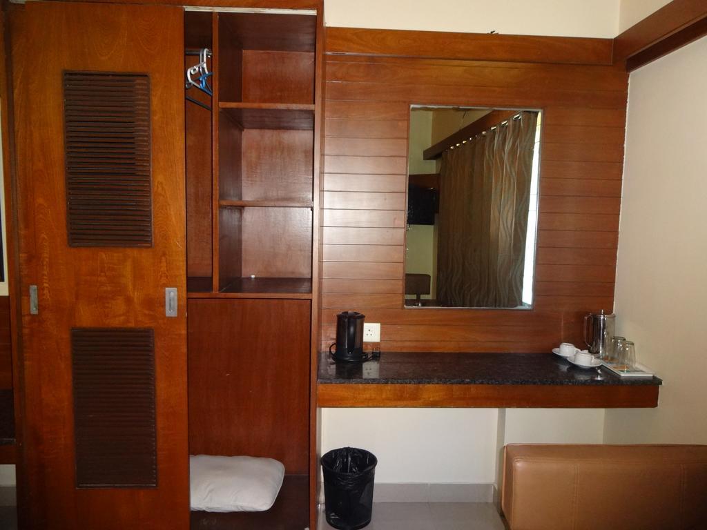 Sheetal Residency Hotel Bangalore Bagian luar foto
