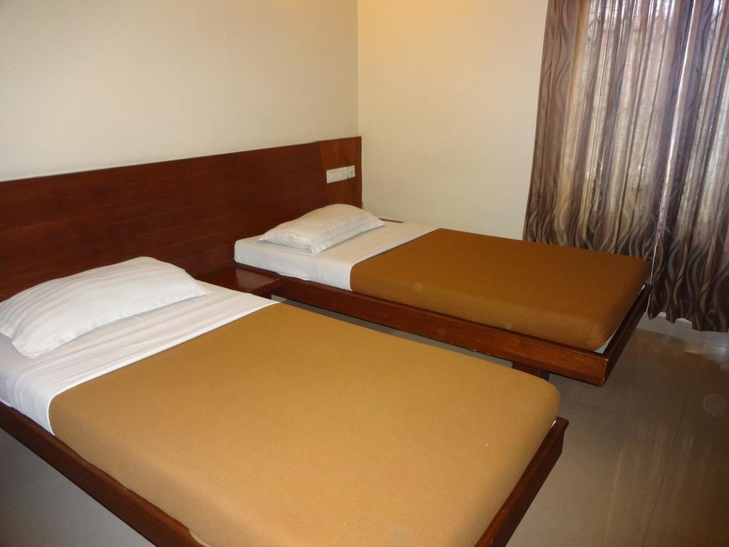 Sheetal Residency Hotel Bangalore Bagian luar foto