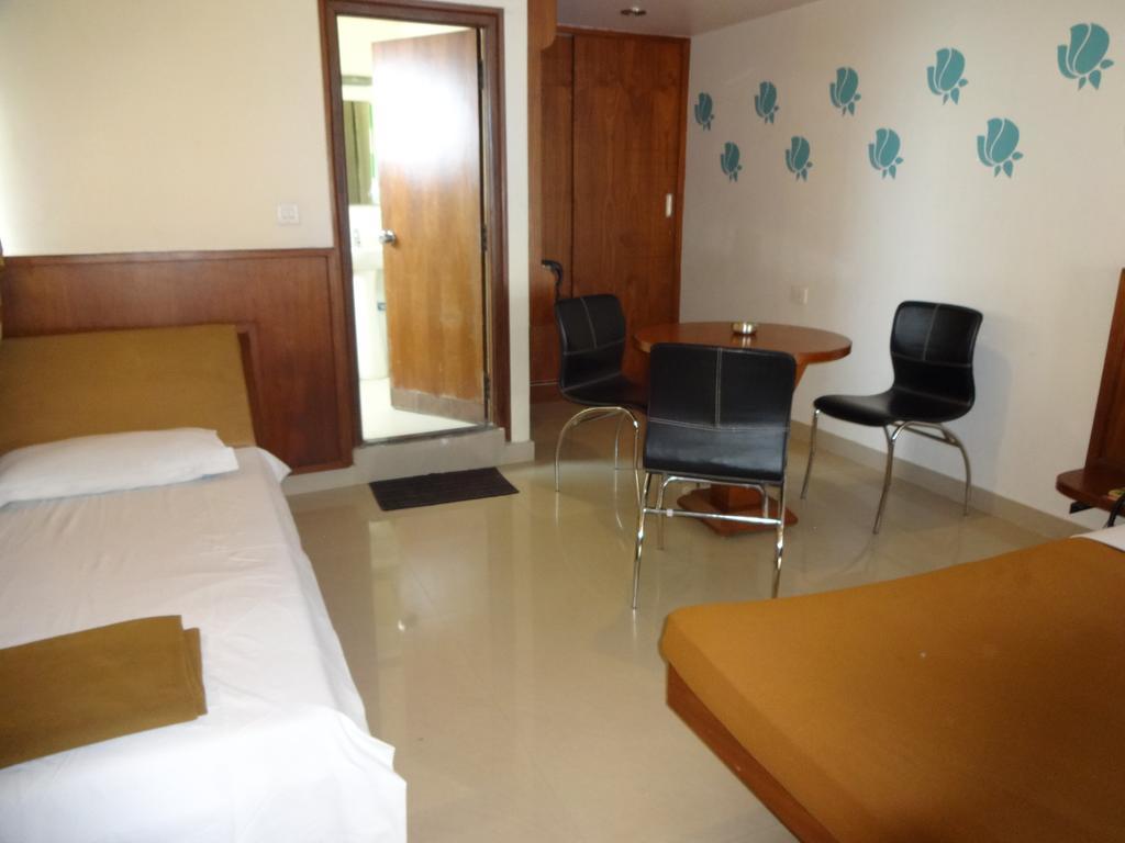 Sheetal Residency Hotel Bangalore Bagian luar foto