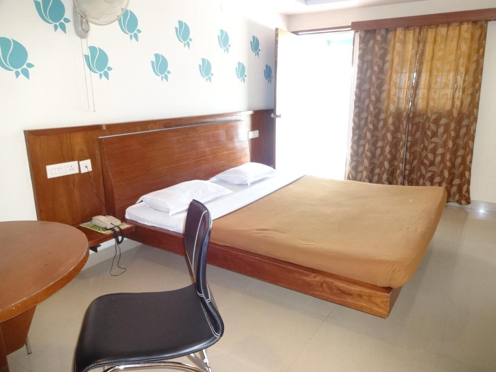 Sheetal Residency Hotel Bangalore Bagian luar foto
